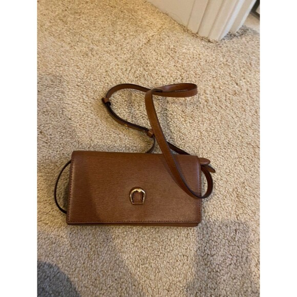 Ralph Lauren Handbags - Leather Ralph Lauren crossbody/clutch